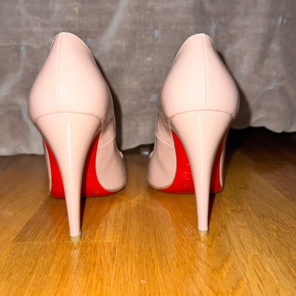 Christian Louboutin Peep Toe Nude Patent Leather Heel - Picture 4 of 6